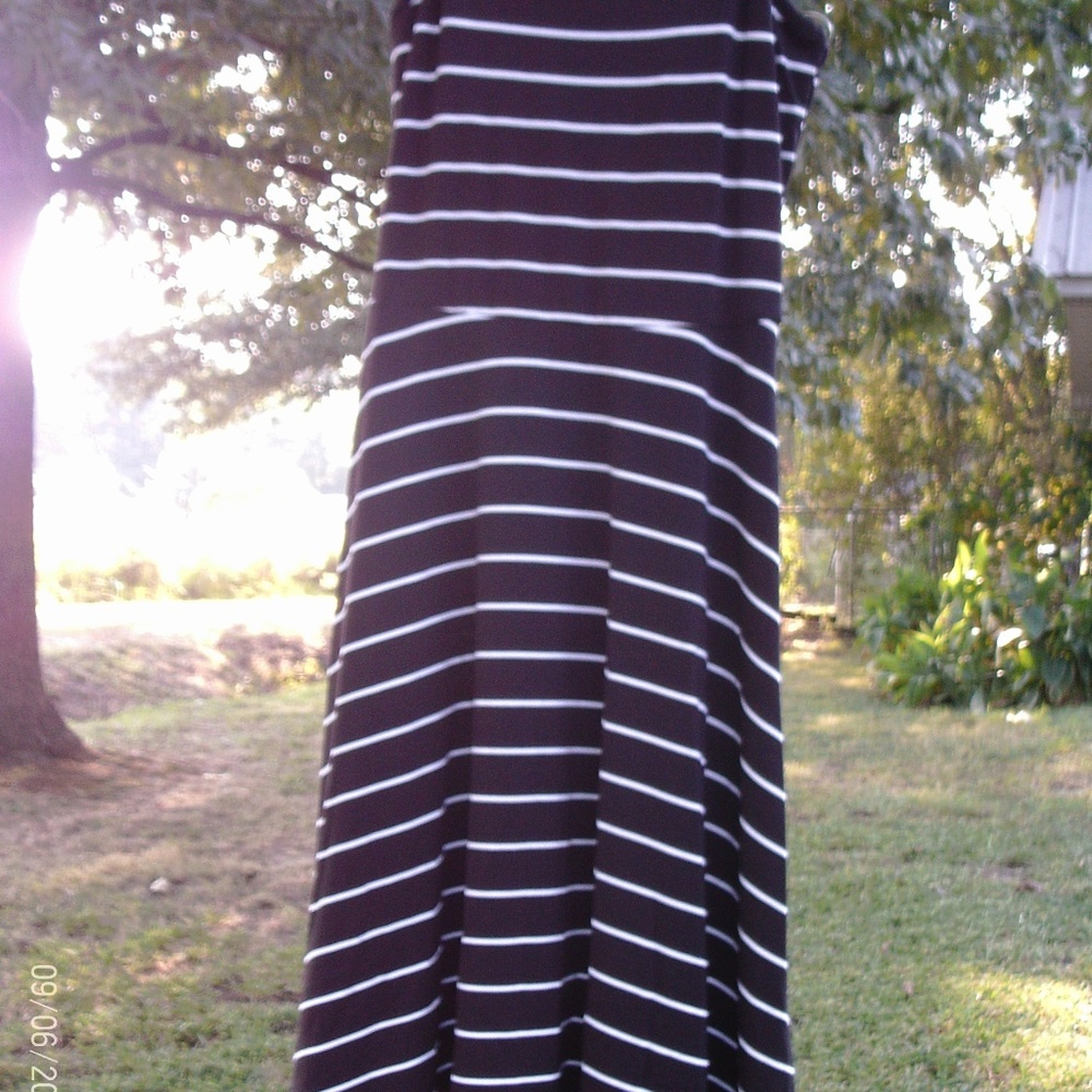 Sundress - Picture 2 of 2